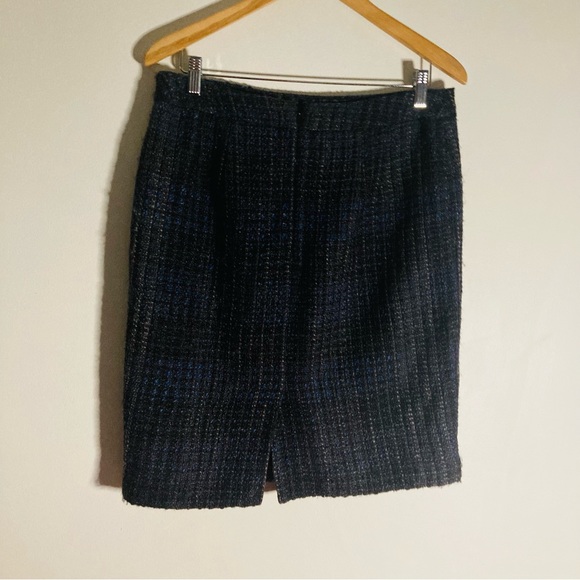 Ann Taylor size 10 black pencil skirt - Picture 4 of 6